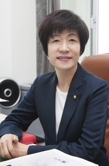 김영주 더불어민주당 의원 ⓒ이정실 여성신문 사진기자