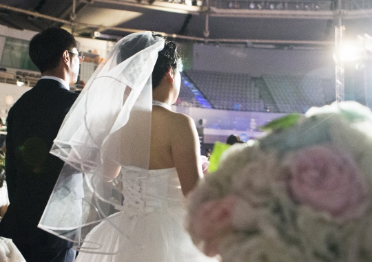 신혼부부의 평균 결혼 비용이 전년 대비 1088만원(4%) 하락한 것으로 나타났다. ⓒ여성신문