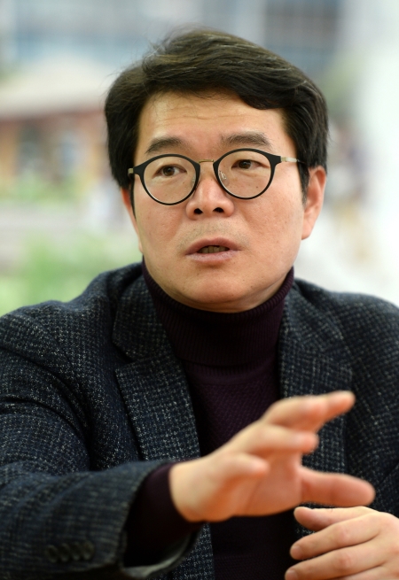 정원오 서울 성동구청장은 “젊고 부지런하다는 말이 최고의 칭찬”이라며 “올 한해 돌봄 체계를 만들어 여성친화정책을 정착시켜 나갈 것”이라고 말했다. ⓒ뉴시스