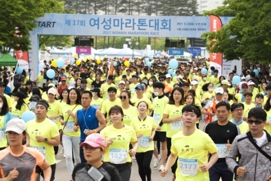 제17회 여성마라톤대회가 13일 오전 서울 마포구 월드컵공원 평화의광장에서 열렸다. ⓒ이정실 여성신문 사진기자