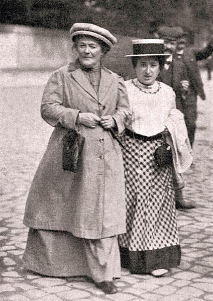 로자 룩셈부르크(왼쪽)와 클라라 체트킨. 독일 사회민주당의 노선 투쟁이 격화됐을 때 둘은 당 좌파로 생사고락을 함께 했다.