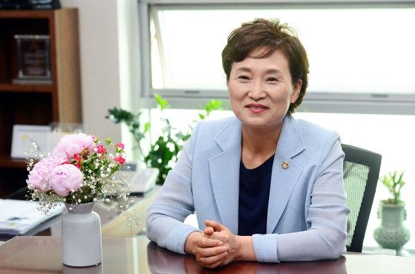 국토교통부 장관 후보자로 내정된 김현미 더불어민주당 의원 ⓒ뉴시스·여성신문
