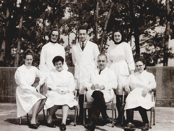1970년 마리안느 스퇴거(위쪽 우)와 마가렛 피사렛(위쪽 좌) 수녀가 소록도병원에서 근무할 당시 사진. ⓒ고흥군청