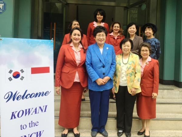 인도네시아여성단체협의회(KOWANI, Kongres Wanita Indonesia) 대표단이 지난 17일 한국에 도착해 최금숙 여협 회장, 김정숙 세계여성단체협의회 회장 등 국내 여성지도자들과 자리를 함께 했다. ⓒ한국여성단체협의회