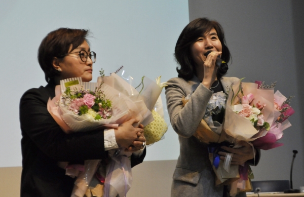한국여성의전화 공동대표로 선출된 고미경(왼쪽)·박근양씨 ⓒ한국여성의전화