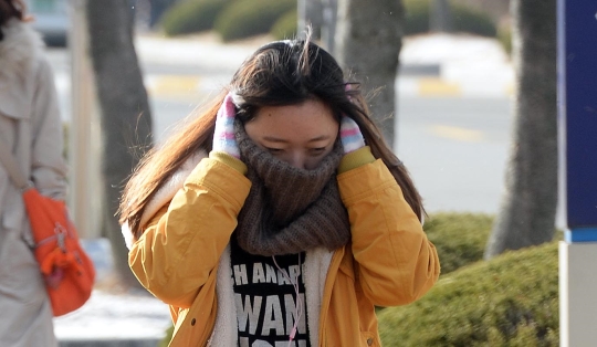 18일 서울 체감온도가 한 때 영하 17도 가까이 떨어졌다. ⓒ뉴시스·여성신문