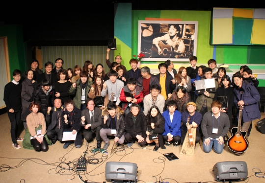김광석 노래부르기 2015 참가자들과 심사위원들.