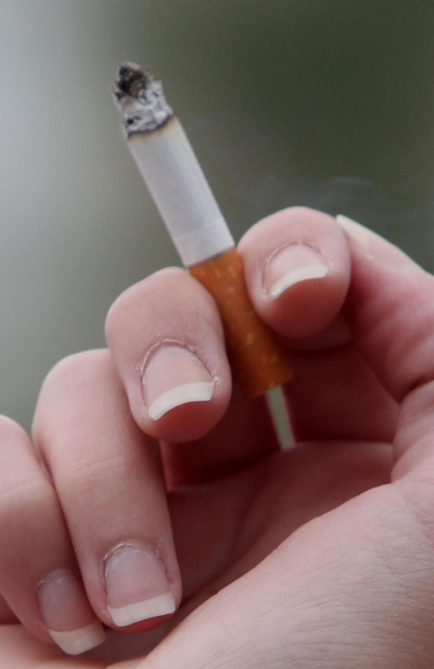 남성 흡연율은 떨어지는 반면, 19~39세 젊은 여성들의 흡연율 늘고 있어 금연 정책에도 성인지적 관점이 필요하다는 지적이 나왔다. ⓒ뉴시스·여성신문