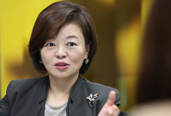 진선미 더불어민주당 의원이 첫 여성 여당 원내수석에 임명됐다. ⓒ이정실 여성신문 사진기자