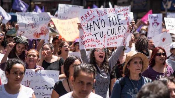 (참고사진) 멕시코시티에서 열렸던 여성살해(femicide) 규탄 시위 ⓒ유튜브 영상 캡처