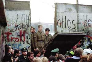 When the Berlin Wall came down on 9 November 1989, Germany took a big step away from the era of division and towards the era of reunification.