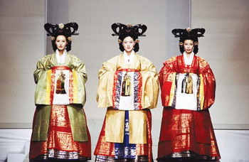 Lee Young Hee Hanbok that Globalized the Korean Traditional Costume, Hanbok
