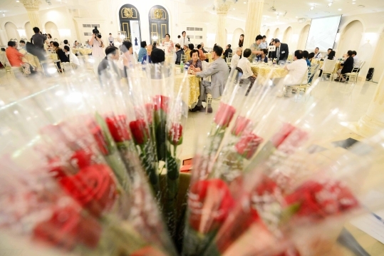 “Group dating for middle-aged singles” held at La Luce Wedding Hall in Jung-gu, Seoul in July 2013.