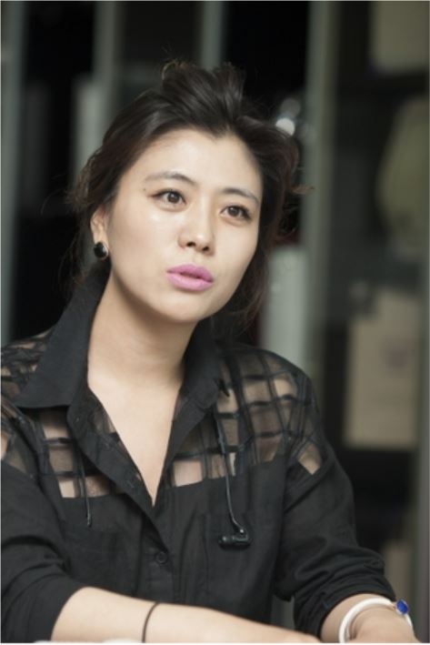 Jeong Sunhee= KJDA Board Member, Suri Tree CEO 
2014 International Jewelry Design Award: Grand Prize (‘Saeksi’ or A young maiden)