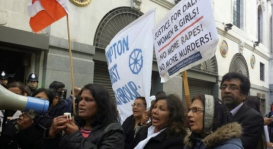 Outside the Indian High Commission in London, hundreds of disgruntled Indian community members and women activists held anti-rape demonstrations and urged the Indian government to take swift action to solve the Badaun rape case.
