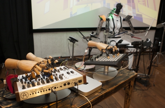 ‘Robot drummer’ with four arms and ‘Beatbot
ⓒLee Jeongsil Women’s news photographer