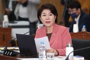 조은희 "성범죄자 관리, 거주지 허위신고에 무력"... 재범 방지 제도개... - 뉴스 썸네일 이미지