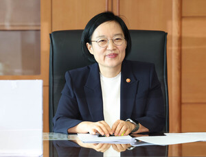 한성숙 총리 지명에, 여성기업계 환영... "여성기업인에 뜻깊은 이정표... - 뉴스 썸네일 이미지