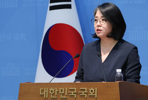 용혜인 “국회의원-장관 겸직은 법률 허용… 사퇴 없다” 정면돌파